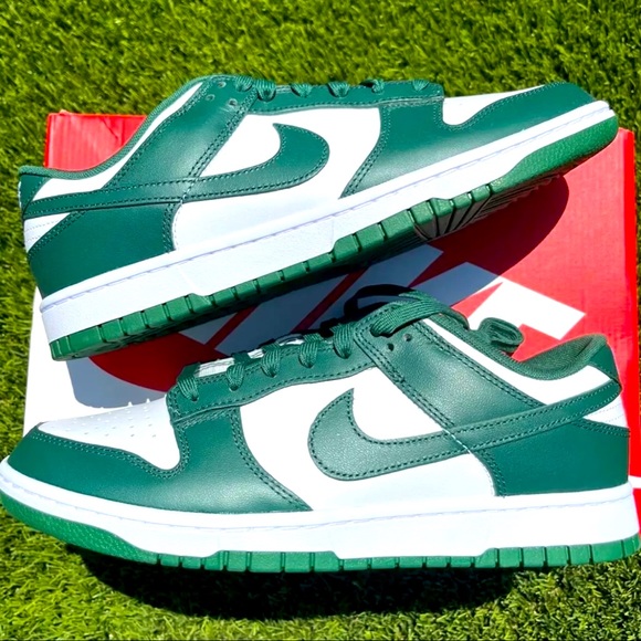 Nike Shoes - 📚📓🎓 Nike Dunk Low Michigan State 🎓📓📚